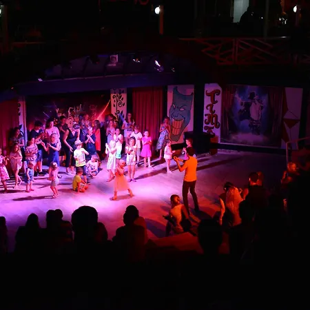 Hotel Seaden Corolla Side