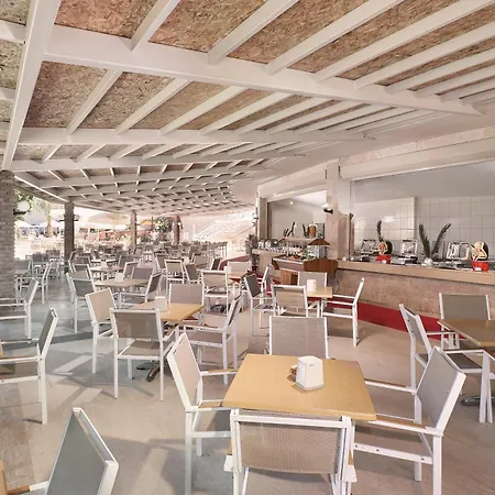 Hotel Seaden Corolla Side