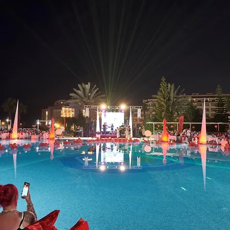 Seaden Corolla 4* Side