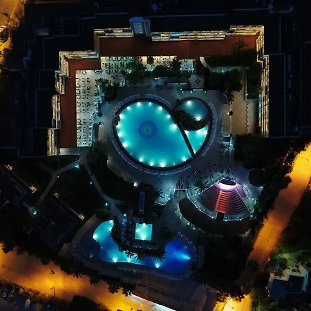 Seaden Corolla Hotell Side