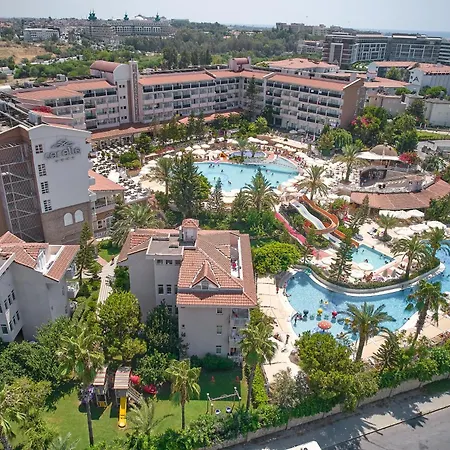 Hotell Seaden Corolla 4*