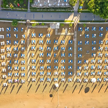 Hotell Seaden Corolla 4*