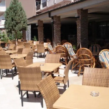 Seaden Corolla Hotel Sidé