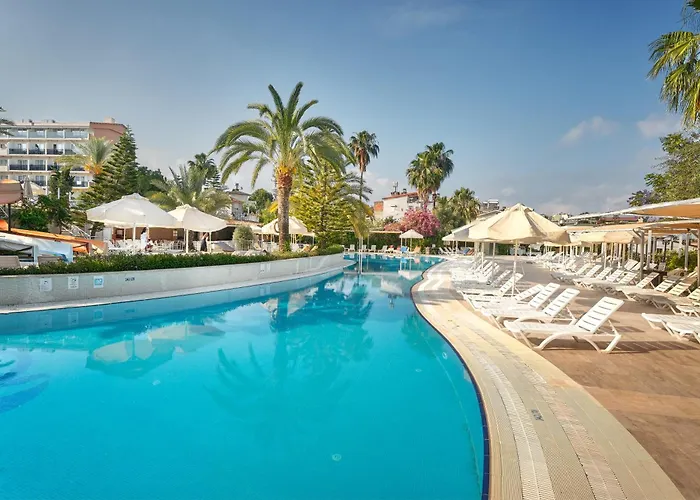 Hotel Seaden Corolla Side